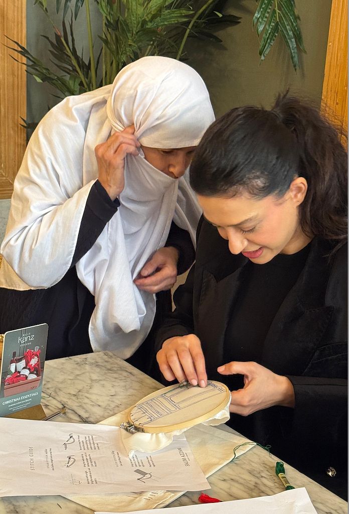 À Beit Kanz, l’aiguille comme mémoire : la Masterclass de broderie avec Salim Azzam