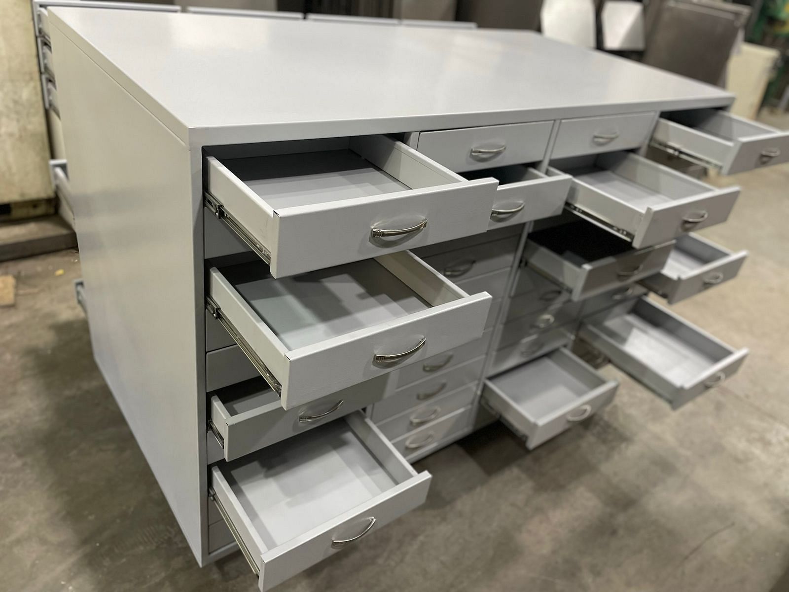 Drawers - View 4